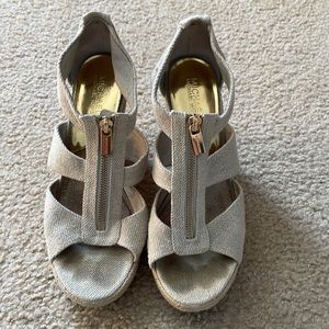 Michael Michael Kors Espadrilles
4.75” wedge heel